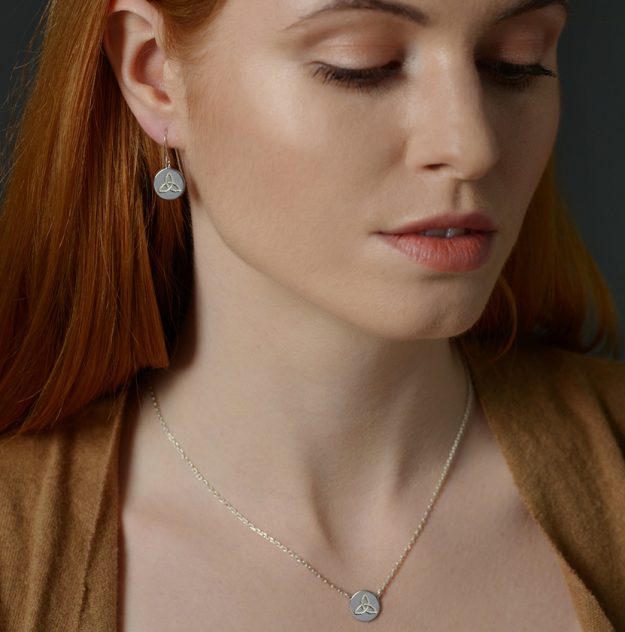 Celtic Love necklace Model