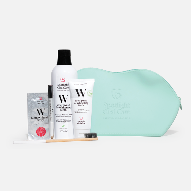 Spotlight Oral Care Travel Summer Essential Kit €72
