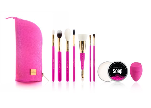 Blank Canvas Deluxe Holiday Collection – Contents €60.00 from Boots.jpg