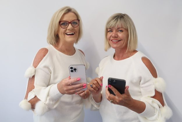 Janette & deirdre from Kays Flower School (2)