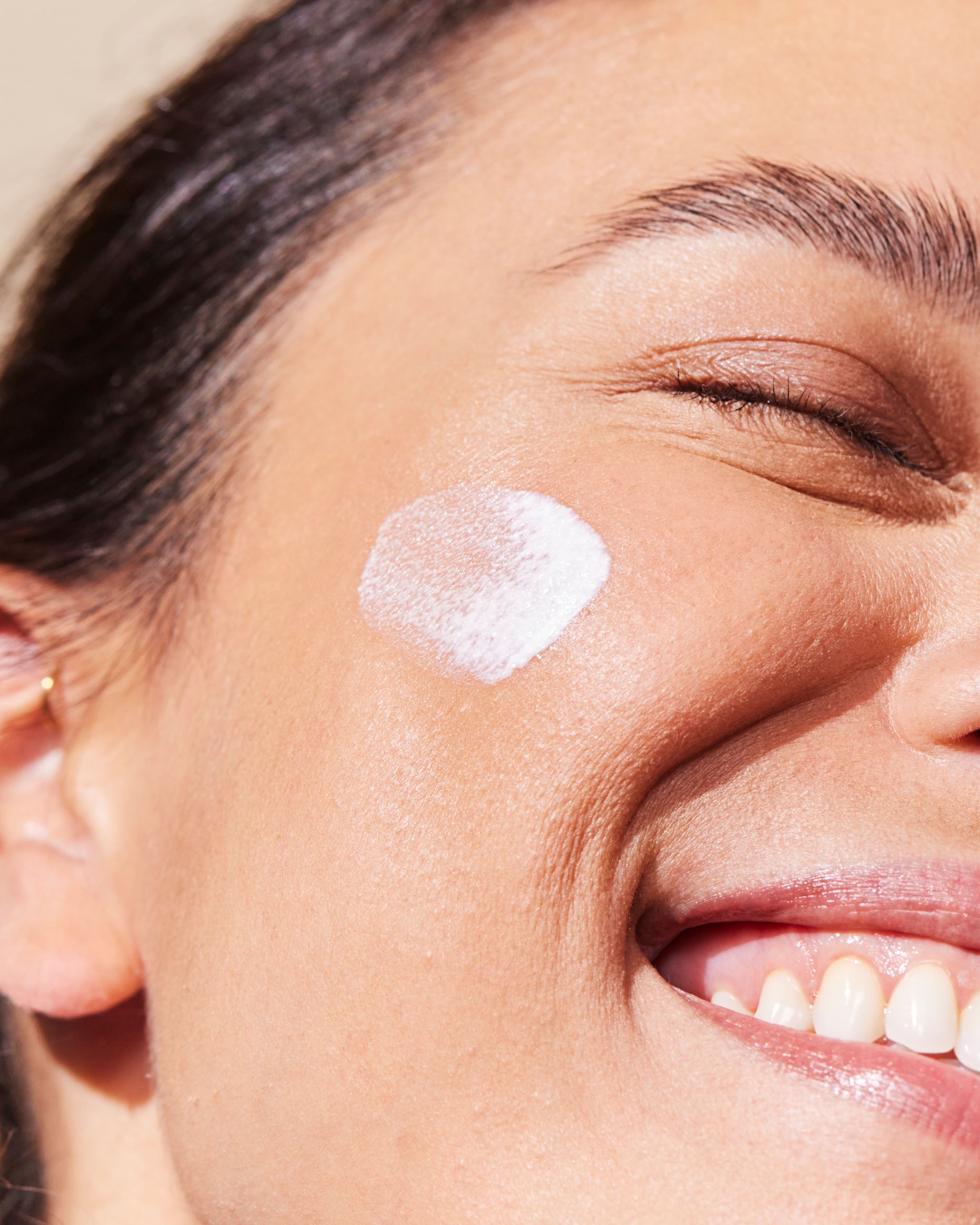 av_suncare_spe_beauty_aqua_fluid_canada_159-4×5