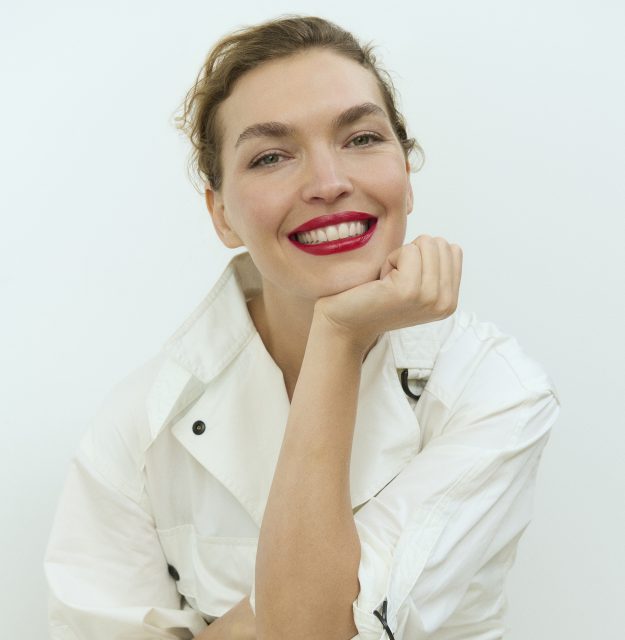 2025_DCH_ARIZONA MUSE_PORTRAIT_01_BLIND_11.jpg